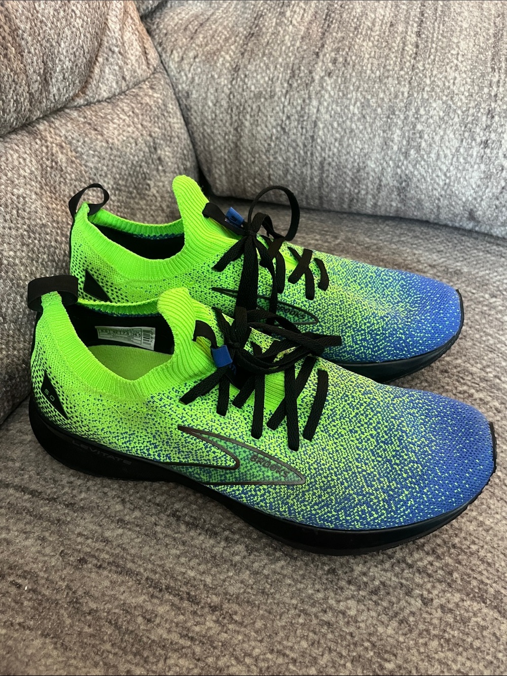 Brooks Levitate Stealth 5.0 Men's Green Gecko & Blue Athletic Sneakers Size 8.5